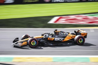 Lando Norris of Great Britain drives the McLaren Formula 1 Team MCL39 during qualifying at Albert