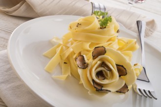 Tagliatelle with summer truffle