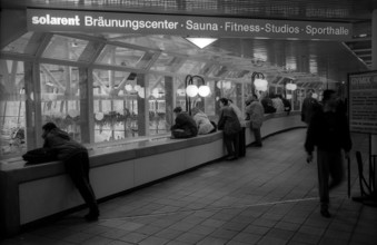 Germany, Berlin, 22.11.1994, SEZ, sports and recreation centre, viewing platform, swimming pool,