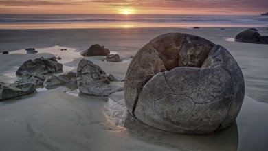 New Zealand, Moeraki Boulders, Otago, Moeraki, stone boulders, South Island, Neuseelamn, Oceania