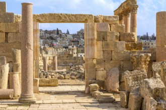 Jerash, Jordan, Columns of ancient street cardo maximus, Ancient Roman Gerasa of Antiquity, Asia