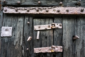 Old and rusty bolts