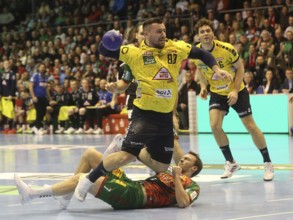 Felix Claar (SCM) and Jannik Kohlbacher (RNL) DHB Cup season 2023-24 quarter-final SC Magdeburg,