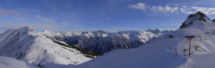 Panoramic view of the Allgäu Alps, from the Fellhorn to the Kanzelwand