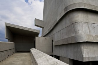 Le Corbusier, 1970 to 2006 with interruptions, ramp and building corner, St., Sankt, Saint