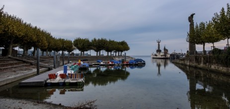 Boat hire in autumn in Constance on Lake Constance