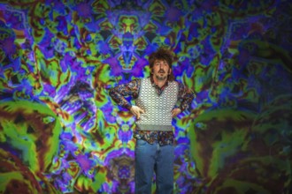 Operation Mindfuck, A wild ride through filter bubbles, conspiracy theories and unbelievable