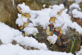 Easter in the snow, Easter bunnies in the snow