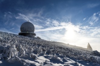 The radome on the snow-covered Wasserkuppe12