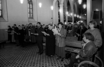 Germany, Berlin, 18 November 1990, divine service with Paul Österreicher from Coventry, in the old