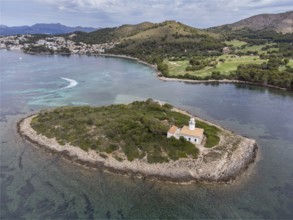 Beach and island of Alcanada, Club de Golf Alcanada, Alcudia, Majorca, Balearic Islands, Spain,