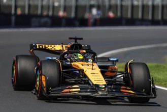 MELBOURNE, AUSTRALIA - MARCH 14: Oscar Piastri of Australia drives the McLaren Formula 1 Team MCL39