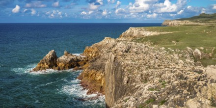 Coastline and Cliffs, Cantabrian Sea, Buelna, Llanes, Asturias, Spain, Europe