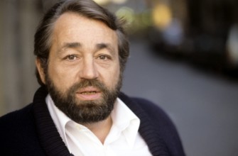 Cornelis Vreeswijk. Dutch-born Swedish singer songwriter, poet and actor. Born 8 august 1937 - 12