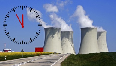 Climate tax, power plant, global warming, clock shows 5 to 12, Lower Saxony, Federal Republic of