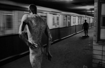GDR, Berlin, 17 June 1990, Oranienburger Straße S-Bahn station, figures erected by the Weißensee