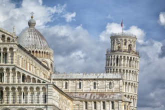 An image of the great Piazza Miracoli in Pisa Italy