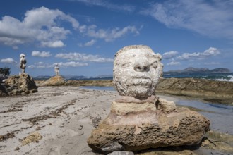 The wound, outdoor sculptures by Joan Bennàssar, sculpture by Joan Bennàssar, Can Picafort,