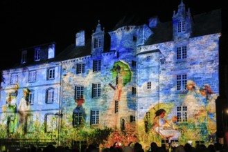 Projections on the façade of the Maison de la Duchesse Anne, light show at the turn of the year in