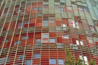 Facade of Torre Glories Scyscaper in detail