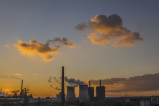 Huckingen power station, a gas-fired power station operated by RWE on the site of the blast furnace