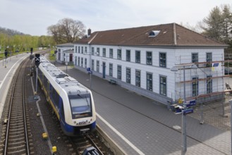 Local train at the station, Vienenburg, Goslar, Harz, Lower Saxony, Germany, Europe