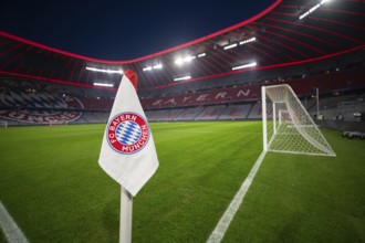 Corner flag, FC Bayern Munich FCB logo, Tor tor, goal net, stadium, empty, interior, illuminated,