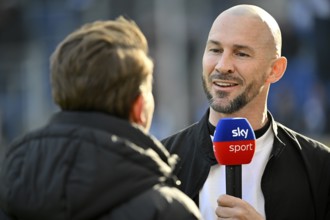 Coach Christian Ilzer TSG 1899 Hoffenheim Portrait in interview Microphone Microphone Logo SKY with