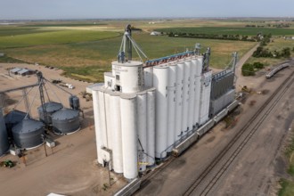 Roggen, Colorado, The Roggen Farmers Elevator Association stores and markets grain for its member