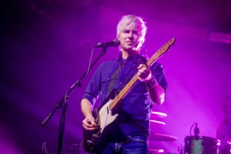 Matthew Caws, singer and guitarist, founding member, NADA SURF, indie band, USA, Moon Mirror Tour