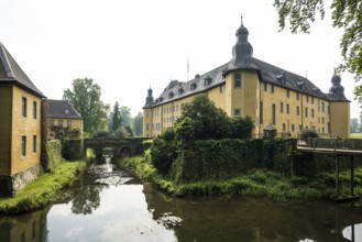 Moated castle, Schloss Dyck, Jüchen, Lower Rhine, North Rhine-Westphalia, Germany, Europe