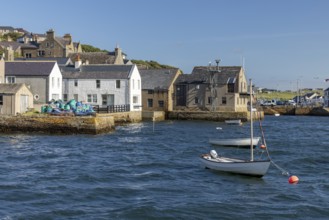Boats in the harbour, view of the centre, Stromness, Mainland, Orkney, Scotland, Great Britain