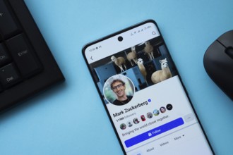 Mark Zuckerderg Facebook account on the smartphone