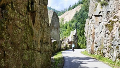 Cyclist on the Tour de Murg