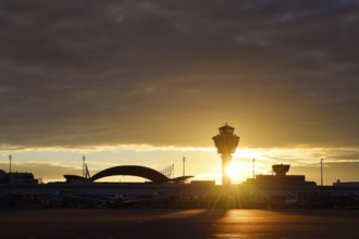 Control tower, MAC (Munich Airport Centre) Terminal 1, apron west and Vietnam Airlines Boeing B787
