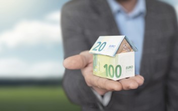 Real estate market, house purchase