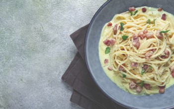 Spaghetti carbonara, spaghetti in cream sauce, with pancetta, homemade, no people