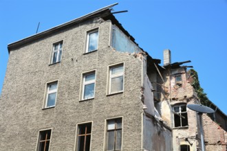 Old partially collapsed house in the city centre of Magdeburg
