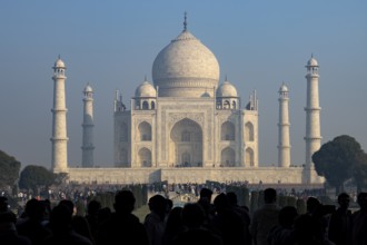 Taj Mahal, the mausoleum built for Mumtaz Mahal by her husband, the Mughal emperor, Shah Jahan.