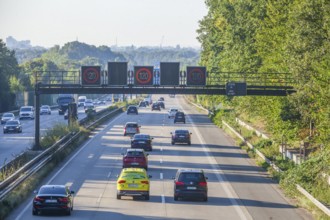 Motorway and electronic warning sign with speed limit, Bremen, Germany, Europe