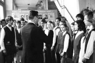 08.10.1968 GDR Rostock district City of Rostock. A choir of young and Thälmann pioneers from the