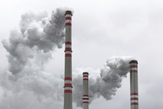 Air pollution from coal power plant
