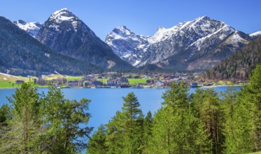 View across the lake to Pertisau and the Karwendel mountains, municipality of Eben, Achensee,