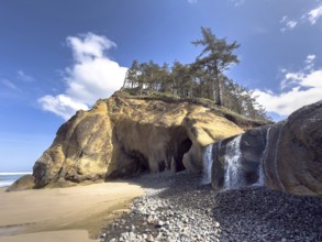 Hugpoint Falls, Hug Point State Recreation Site, Oregon, USA, North America