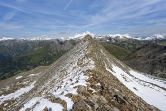 Summit Böses Weibl, view of mountain landscape with snow-covered summit of the Großglockner, Wiener