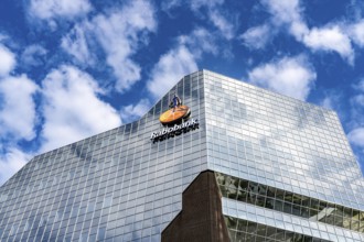 Reflecting facade of the Rabobank building at the central station, Utrecht Centraal, Netherlands