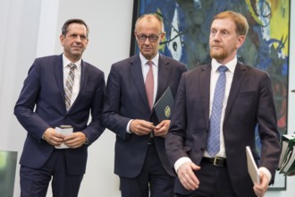 Olaf Lies (SPD, Minister President of Lower Saxony), Friedrich Merz (CDU, Federal Chancellor) and