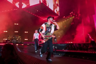 Emily Armstrong (singer) and Mike Shinoda (singer and bassist) from Linkin Park live on From Zero