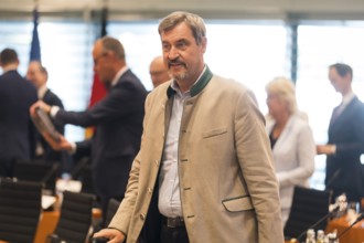 Markus Söder (CSU Chairman and Minister-President of Bavaria) in front of the consultation between