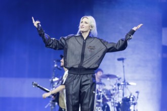 Emily Armstrong, lead singer of Linkin Park live on From Zero World Tour 2025 at the Olympiastadion